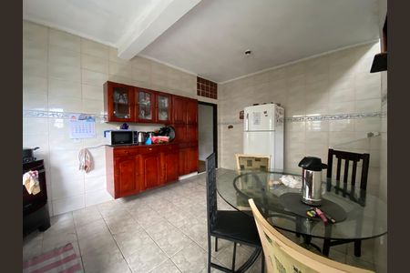 Casa à venda com 286m², 2 quartos e sem vaga Casa à venda com 286m², 2 quartos e sem vagaCozinha