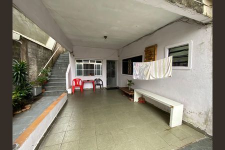 Casa à venda com 286m², 2 quartos e sem vaga Casa à venda com 286m², 2 quartos e sem vagaQuintal