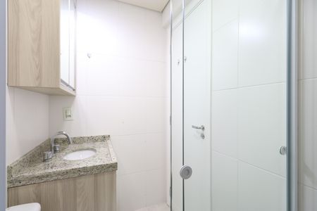 Apartamento à venda com 65m², 2 quartos e 2 vagasBanheiro Social