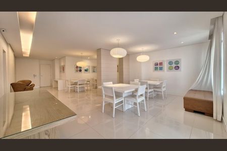 Apartamento à venda com 65m², 2 quartos e 2 vagas Apartamento à venda com 65m², 2 quartos e 2 vagasÁrea comum - Salão de festas