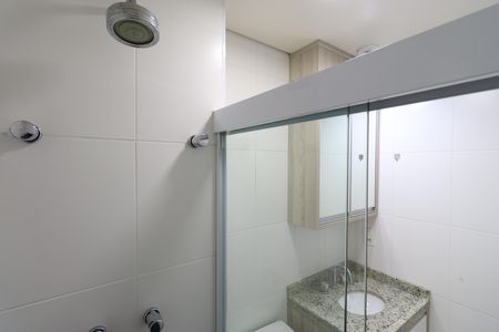 Apartamento à venda com 65m², 2 quartos e 2 vagasBanheiro Social