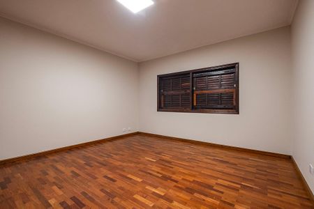 Casa para alugar com 371m², 3 quartos e 4 vagas Casa para alugar com 371m², 3 quartos e 4 vagasSuíte 3