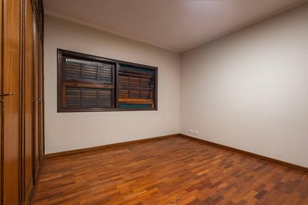 Casa para alugar com 371m², 3 quartos e 4 vagas Casa para alugar com 371m², 3 quartos e 4 vagasSuíte 2