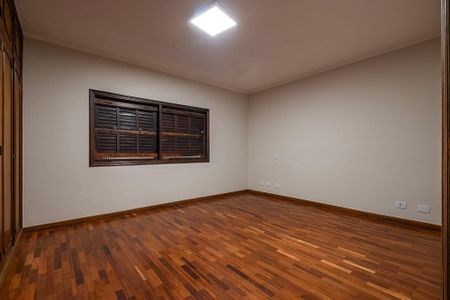 Casa para alugar com 371m², 3 quartos e 4 vagas Casa para alugar com 371m², 3 quartos e 4 vagasSuíte 1