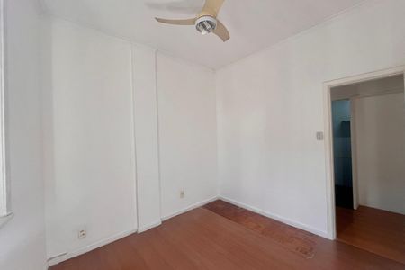 Quarto de apartamento à venda com 1 quarto, 34m² em Leme, Rio de Janeiro