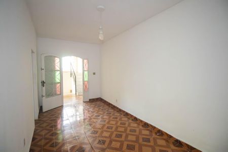 Sala de casa para alugar com 2 quartos, 70m² em Nova Cidade, São Gonçalo