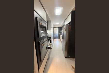 Apartamento à venda com 114m², 4 quartos e 2 vagas Apartamento à venda com 114m², 4 quartos e 2 vagasCozinha