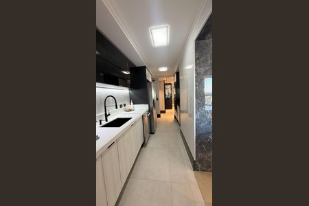 Apartamento à venda com 114m², 4 quartos e 2 vagas Apartamento à venda com 114m², 4 quartos e 2 vagasBanheiro