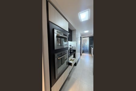 Apartamento à venda com 114m², 4 quartos e 2 vagas Apartamento à venda com 114m², 4 quartos e 2 vagasCozinha