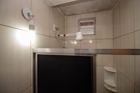 Casa para alugar com 50m², 2 quartos e 1 vaga Casa para alugar com 50m², 2 quartos e 1 vagaBanheiro Social