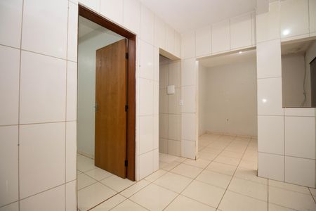 Casa para alugar com 50m², 2 quartos e 1 vaga Casa para alugar com 50m², 2 quartos e 1 vagaCozinha e Área de Serviço
