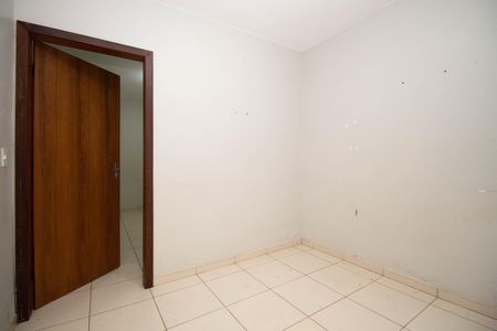 Sala de casa para alugar com 2 quartos, 50m² em Qnm 20, Brasília