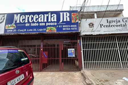 Casa para alugar com 50m², 2 quartos e 1 vaga Casa para alugar com 50m², 2 quartos e 1 vagaFachada