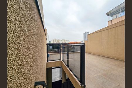 Casa à venda com 137m², 4 quartos e 1 vaga Casa à venda com 137m², 4 quartos e 1 vagaVaranda