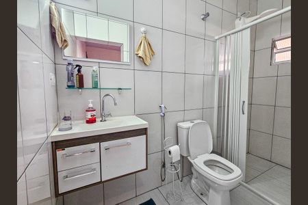 Casa à venda com 137m², 4 quartos e 1 vaga Casa à venda com 137m², 4 quartos e 1 vagaBanheiro de serviço