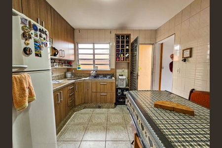 Casa à venda com 137m², 4 quartos e 1 vaga Casa à venda com 137m², 4 quartos e 1 vagaCozinha
