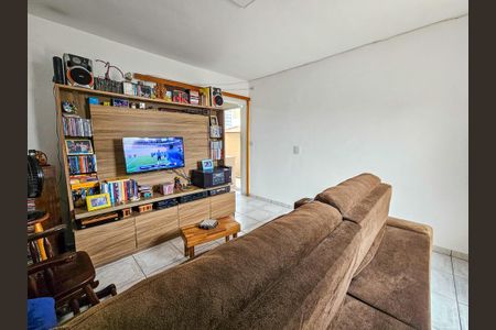 Casa à venda com 137m², 4 quartos e 1 vaga Casa à venda com 137m², 4 quartos e 1 vagaSala