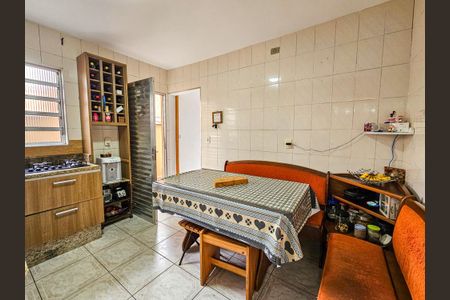 Casa à venda com 137m², 4 quartos e 1 vaga Casa à venda com 137m², 4 quartos e 1 vagaCozinha