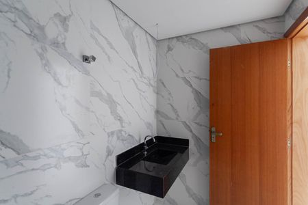 Casa de condomínio à venda com 127m², 2 quartos e 1 vaga Casa de condomínio à venda com 127m², 2 quartos e 1 vagaBanheiro social