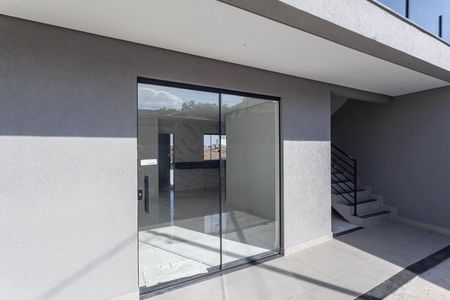 Casa de condomínio à venda com 127m², 2 quartos e 1 vaga Casa de condomínio à venda com 127m², 2 quartos e 1 vagaEntrada