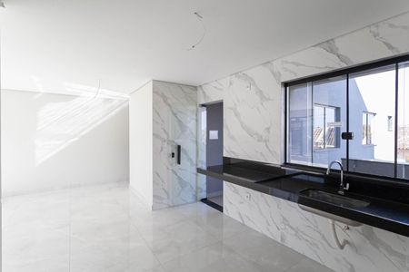 Casa de condomínio à venda com 127m², 2 quartos e 1 vaga Casa de condomínio à venda com 127m², 2 quartos e 1 vagaSala/Cozinha
