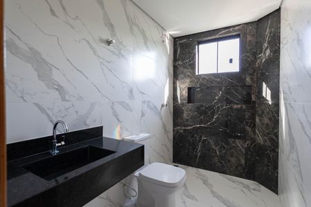 Casa de condomínio à venda com 127m², 2 quartos e 1 vaga Casa de condomínio à venda com 127m², 2 quartos e 1 vagaBanheiro da suíte