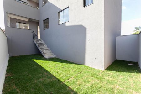 Casa de condomínio à venda com 127m², 2 quartos e 1 vaga Casa de condomínio à venda com 127m², 2 quartos e 1 vagaQuintal