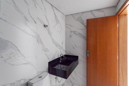 Casa de condomínio à venda com 155m², 2 quartos e 1 vagaBanheiro social 