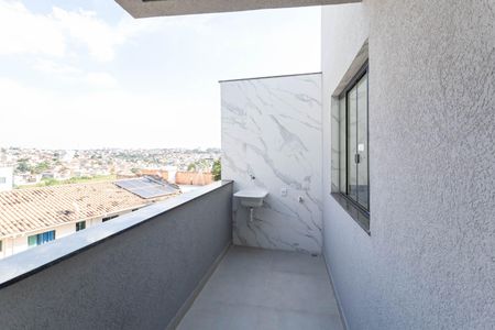 Casa de condomínio à venda com 155m², 2 quartos e 1 vagaÁrea de serviço 