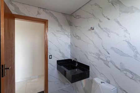 Casa de condomínio à venda com 155m², 2 quartos e 1 vagaBanheiro da suíte 