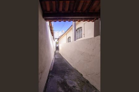 Casa para alugar com 70m², 2 quartos e sem vagaEntrada
