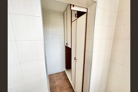 Apartamento à venda com 80m², 2 quartos e sem vaga Apartamento à venda com 80m², 2 quartos e sem vagaDespensa