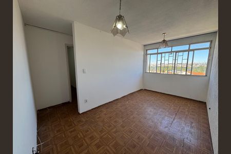 Sala de apartamento para alugar com 2 quartos, 63m² em Qna 18, Brasília