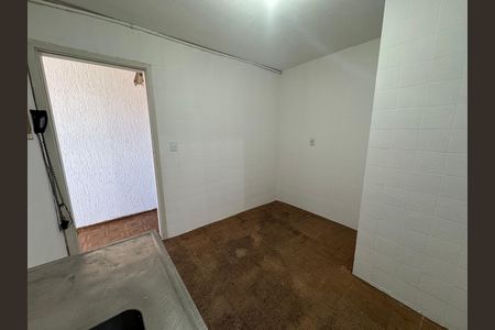 Cozinha de apartamento à venda com 2 quartos, 63m² em Qna 18, Brasília