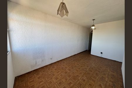 Sala de apartamento para alugar com 2 quartos, 63m² em Qna 18, Brasília