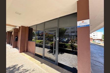 Fachada de apartamento à venda com 2 quartos, 63m² em Qna 18, Brasília
