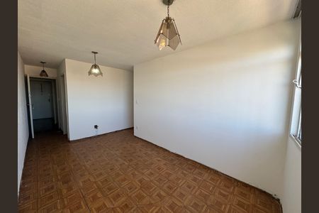 Sala de apartamento para alugar com 2 quartos, 63m² em Qna 18, Brasília