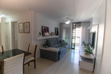 Sala de apartamento à venda com 3 quartos, 100m² em Cubango, Niterói