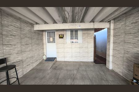 Casa à venda com 256m², 4 quartos e 3 vagas Casa à venda com 256m², 4 quartos e 3 vagasGaragem