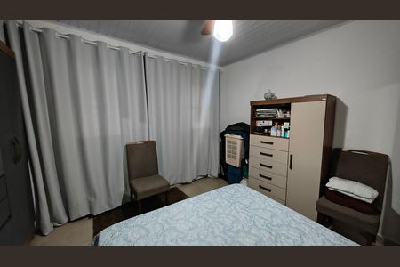 Casa à venda com 256m², 4 quartos e 3 vagas Casa à venda com 256m², 4 quartos e 3 vagasQuarto