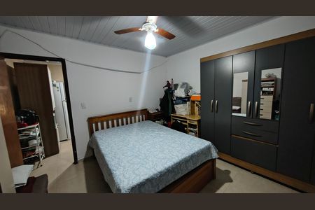 Casa à venda com 256m², 4 quartos e 3 vagas Casa à venda com 256m², 4 quartos e 3 vagasQuarto