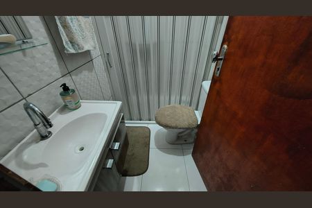Casa à venda com 256m², 4 quartos e 3 vagas Casa à venda com 256m², 4 quartos e 3 vagasBanheiro