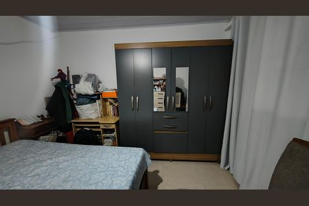 Casa à venda com 256m², 4 quartos e 3 vagas Casa à venda com 256m², 4 quartos e 3 vagasQuarto