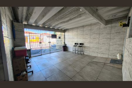Casa à venda com 256m², 4 quartos e 3 vagas Casa à venda com 256m², 4 quartos e 3 vagasGaragem