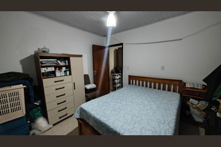 Casa à venda com 256m², 4 quartos e 3 vagas Casa à venda com 256m², 4 quartos e 3 vagasQuarto