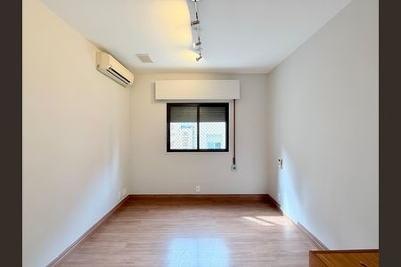 Apartamento para alugar com 74m², 2 quartos e 2 vagas Apartamento para alugar com 74m², 2 quartos e 2 vagasSuíte