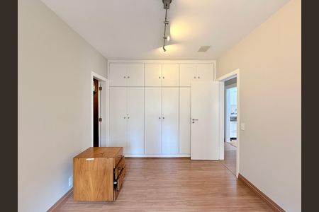 Apartamento para alugar com 74m², 2 quartos e 2 vagas Apartamento para alugar com 74m², 2 quartos e 2 vagasSuíte