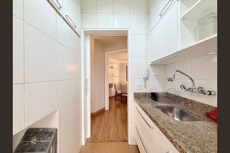 Apartamento para alugar com 74m², 2 quartos e 2 vagas Apartamento para alugar com 74m², 2 quartos e 2 vagasCozinha