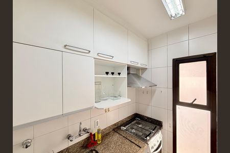 Apartamento para alugar com 74m², 2 quartos e 2 vagas Apartamento para alugar com 74m², 2 quartos e 2 vagasCozinha