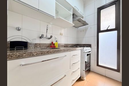 Apartamento para alugar com 74m², 2 quartos e 2 vagas Apartamento para alugar com 74m², 2 quartos e 2 vagasCozinha